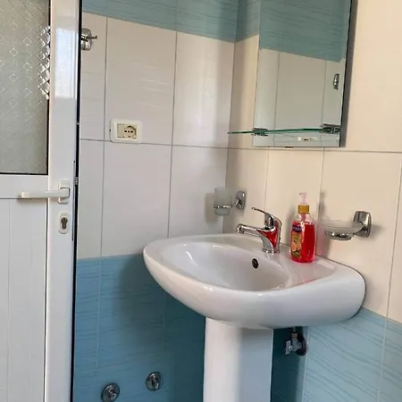 Guest house Roku Ksamil