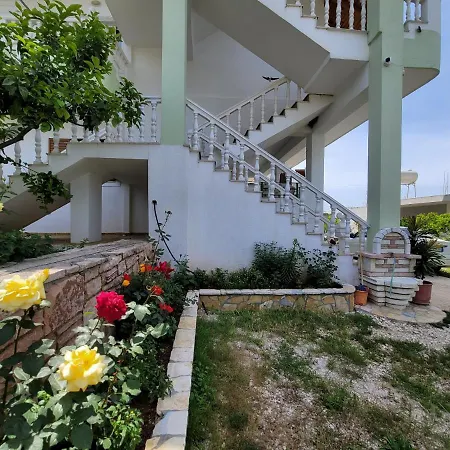Roku Ksamil