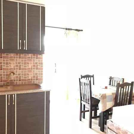 Guest house Roku *