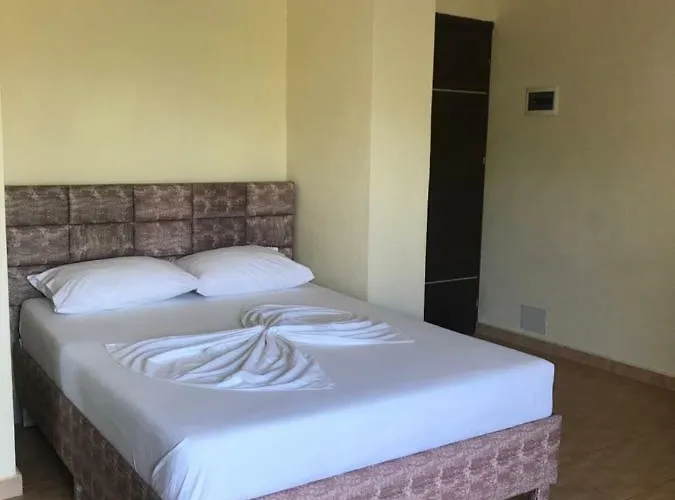 Roku Gæstehus Ksamil