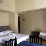 ゲストハウス Roku 3*