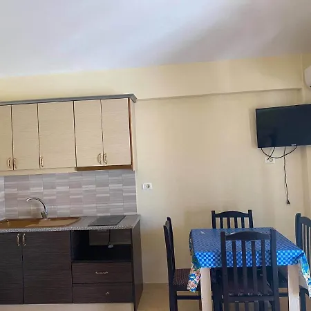 Casa de hóspedes Roku 3*