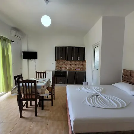 Pensjonat Roku Ksamil