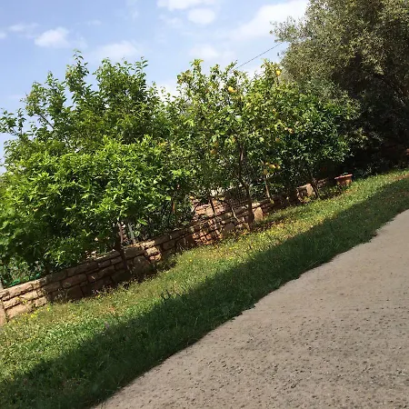 Roku Ksamil