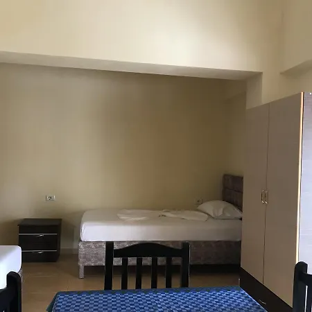 Pensjonat Roku Ksamil