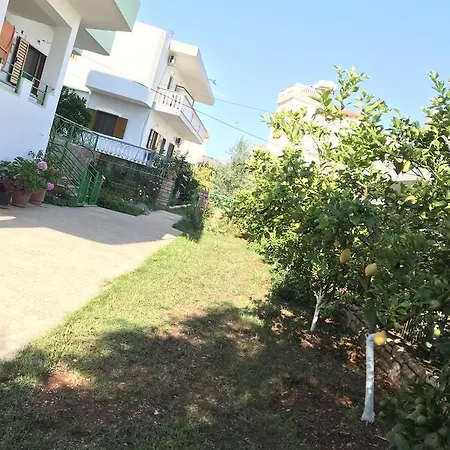 Roku Casa de hóspedes 3*